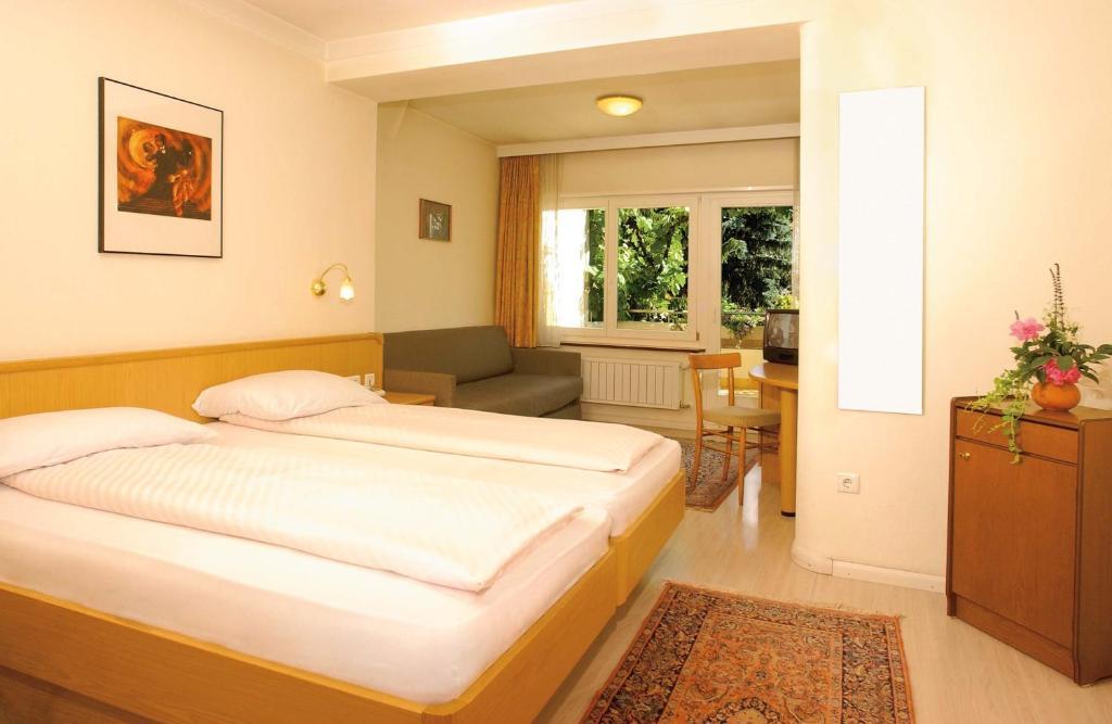 Pension Mayrhofer Брессаноне Экстерьер фото